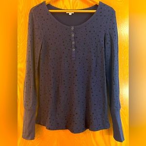 Long sleeve Splendid Henley size large in midnight blue with blue stars